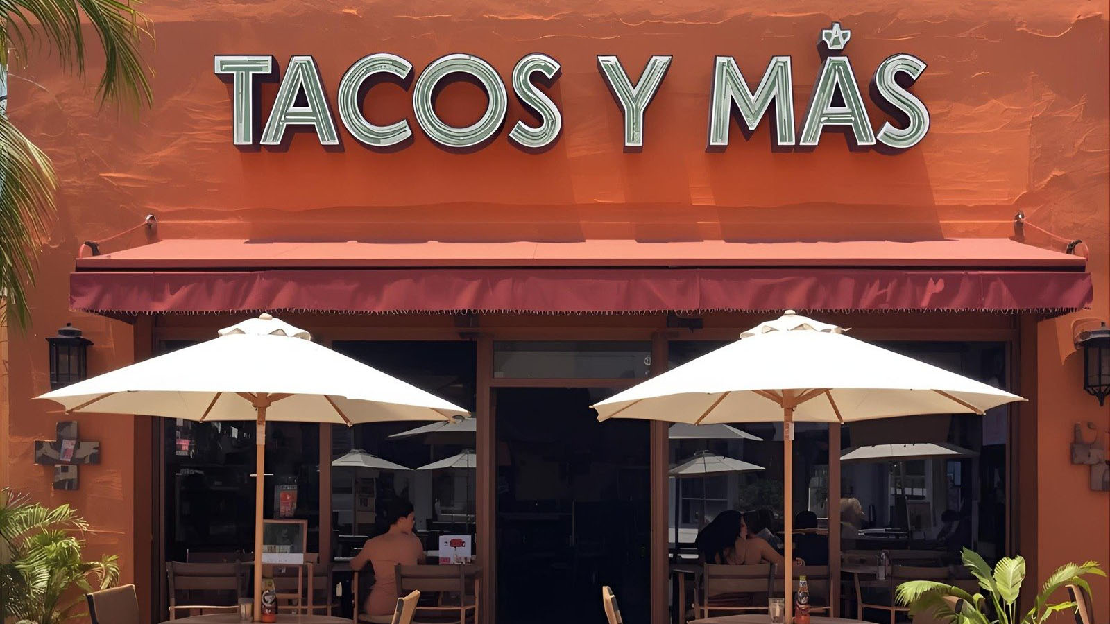 Façade du restaurant mexicain Tacos y Mas, ambiance colorée et authentique à deux pas de la mer.
